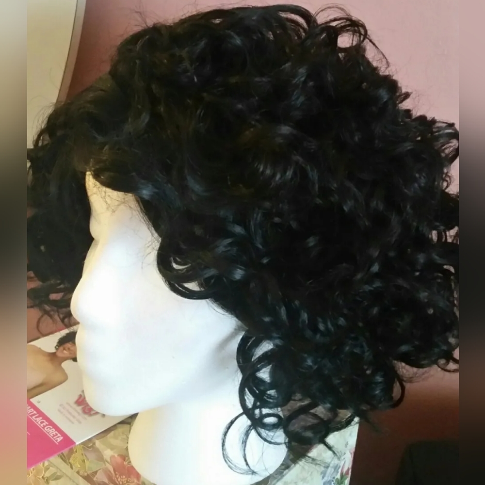 Curly Hair Synthetic Wig Black 1B NWT